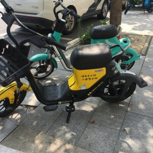 阜陽一女子微信掃碼騎車，卻“被”買保險(xiǎn)