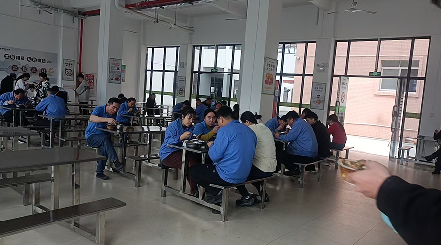 金環(huán)食堂，美味與關(guān)懷的港灣