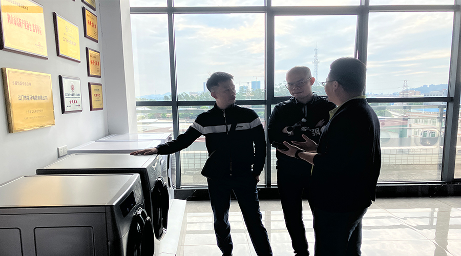 廣交會(huì)熱度延續(xù)，金環(huán)電器再迎考察團(tuán)